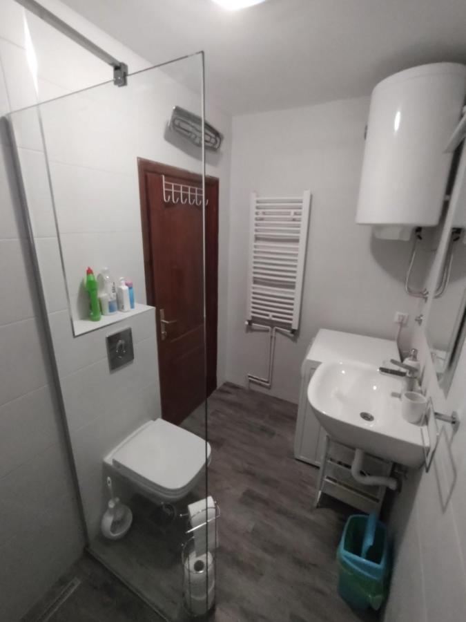 Plavi Apartman Airport Белград Экстерьер фото